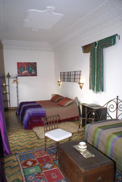 Riad Attarine Fès Rom bilde
