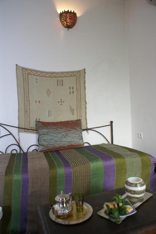 Riad Attarine Fès Rom bilde