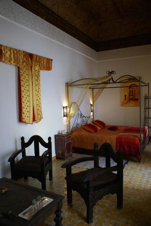 Riad Attarine Fès Rom bilde